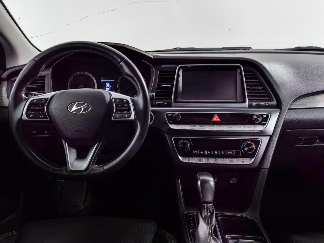Hyundai Sonata Lifestyle 2.0 АКПП, 2019, 31 204 км фото 8