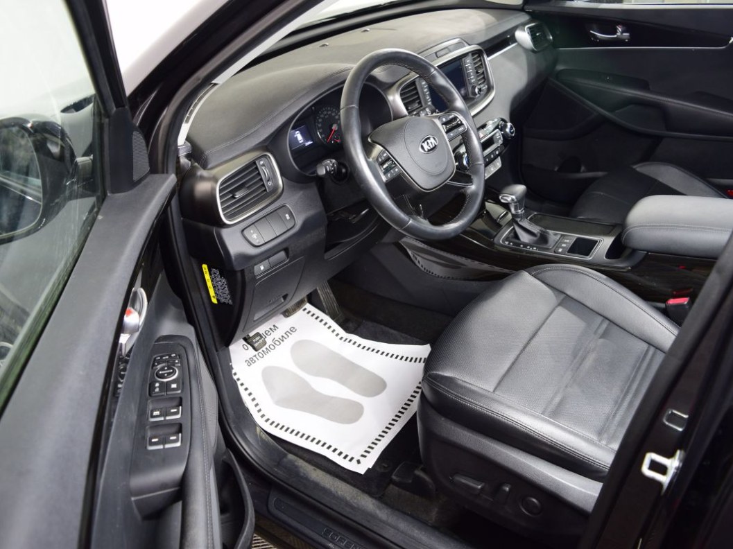 Kia Sorento Luxe 2.4 АКПП, 2018, 73 291 км фото 9