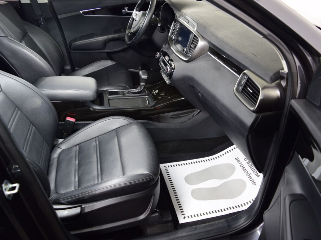 Kia Sorento Luxe 2.4 АКПП, 2018, 73 291 км фото 11